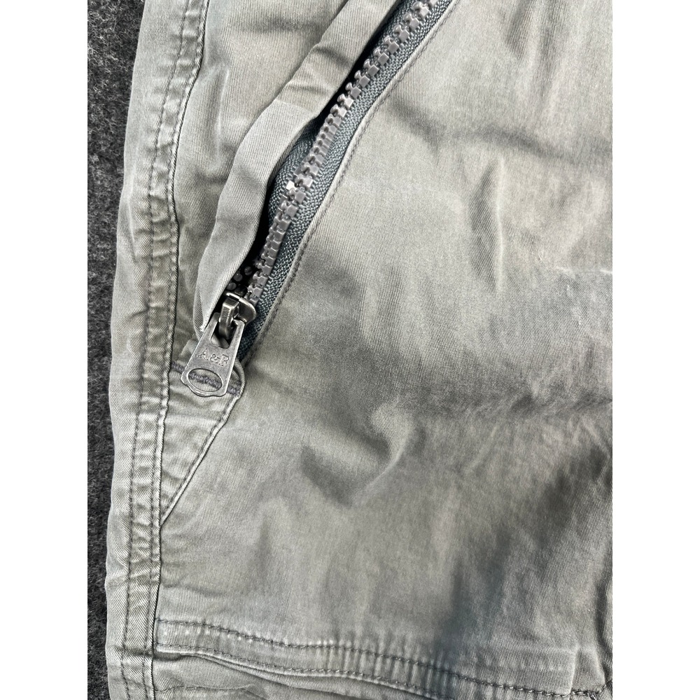 Y2K Abercrombie & Fitch Cargo Shorts Mens 30 Gray Green Utility Zip Pocket - Picture 4 of 8